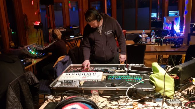 moogulator-nerdlich-der-mitte-2020 Moogulator Improvisation Nerdlich der Mitte